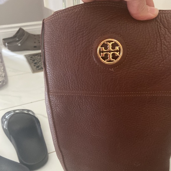 ToryBurch boot size 8 great condition - Picture 2 of 6